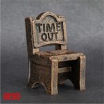 Dice Jail Chair & Dunce - Resin - Bronskleurig