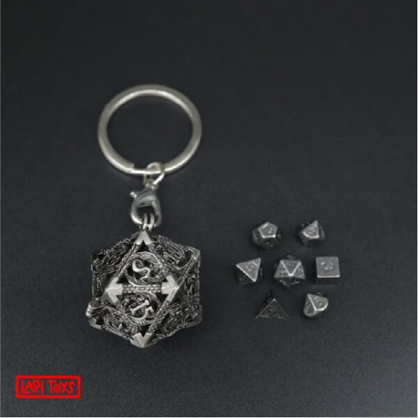 D20 sleutelhanger Grey Relic inclusief mini polydice set - Metaal - Grijs