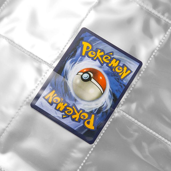 Pokémon Verzamelmap - Map voor 900 Kaarten - 50 Pagina’s - Pokémon Kaarten Album - 9 Pocket - Map Voor Kaarten - Pokémon Binder - Card sleeves - Yu-Gi-Oh Map - MTG - Magic The Gathering - Premium kwaliteit - Zwart - Celebrations