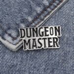 Dungeon Master Pin - Metaal - Zilverkleurig - Zwart