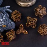 Polydice Old Knot - Metaal - 7 stuks - Inclusief dice bag - Goudkleurig