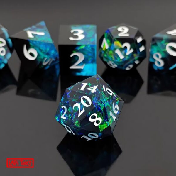 Polydice Deepest Depths Sharp Edge - Resin - 7 stuks - Inclusief dice bag - Blauw/ Groen