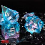 Polydice Fairy Fire Liquid Core  - Resin - 7 stuks - Inclusief dice bag - Blauw/ Paars